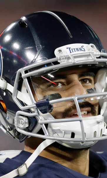 Mariota helping Titans on, off field despite being benched